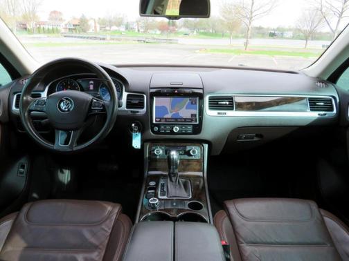 2013 Volkswagen Touareg VR6 Lux