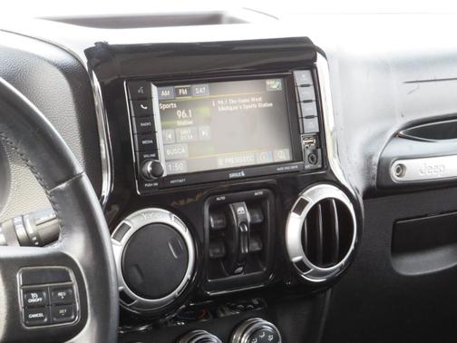 2013 Jeep Wrangler Unlimited Sahara