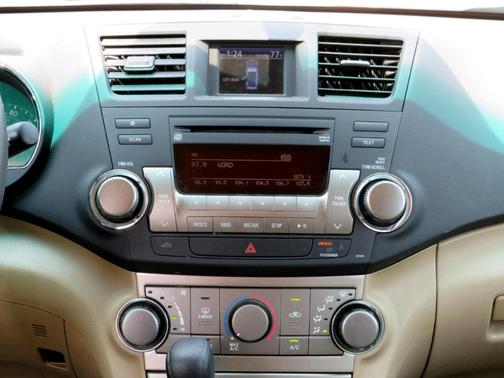 2011 Toyota Highlander Base