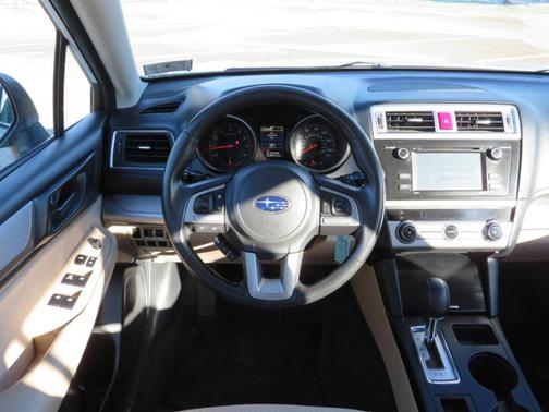 Crystal White Pearl 2015 Subaru Outback 2.5i