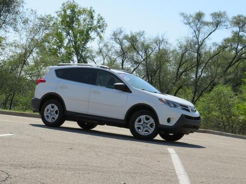 2014 Toyota RAV4 LE