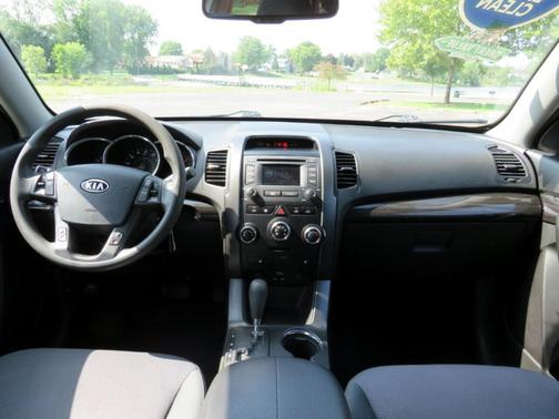 2013 Kia Sorento LX