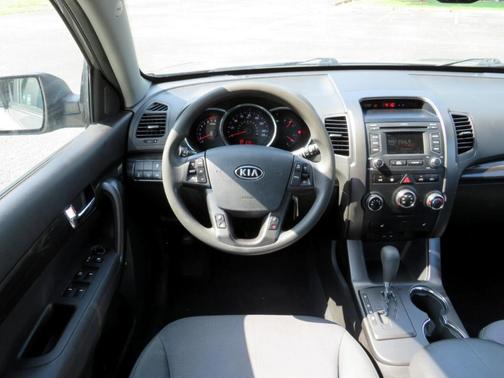 2013 Kia Sorento LX