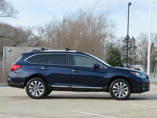 2018 Subaru Outback 2.5i Touring