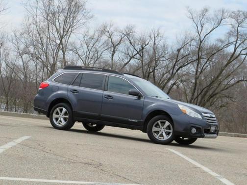 Carbide Gray Metallic 2014 Subaru Outback 3.6R Limited