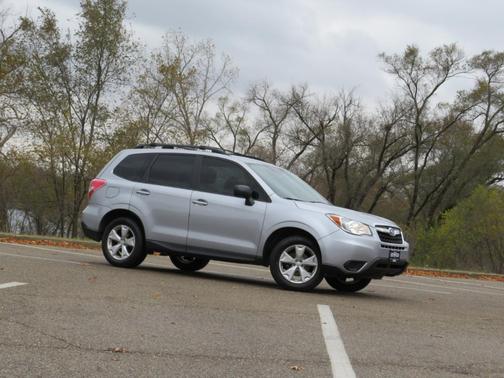 2016 Subaru Forester 2.5i