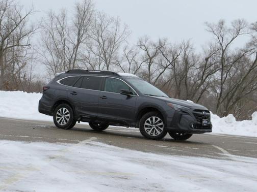 2023 Subaru Outback Premium