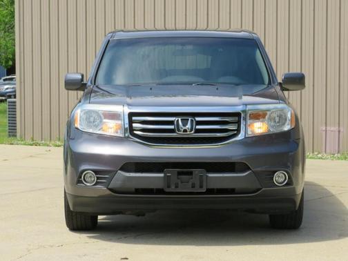 Gray 2015 Honda Pilot EX