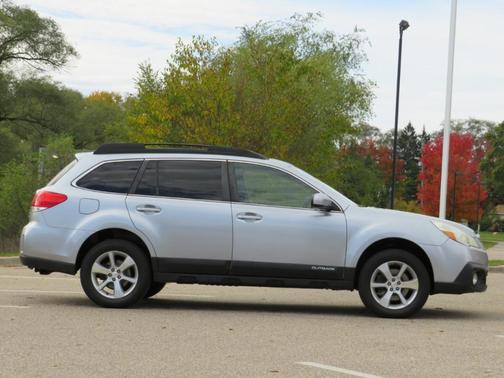 2013 Subaru Outback 3.6R Limited