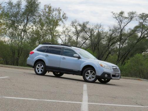 2013 Subaru Outback 3.6R Limited