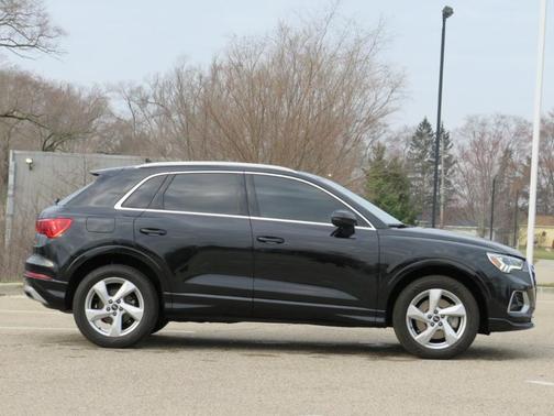 2021 Audi Q3 40 Premium