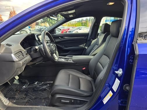 2022 Honda Accord Hybrid 