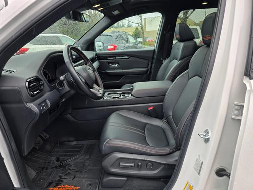 Platinum White Pearl 2023 Honda Pilot