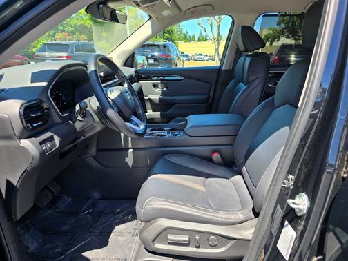 Crystal Black Pearl 2023 Honda Pilot