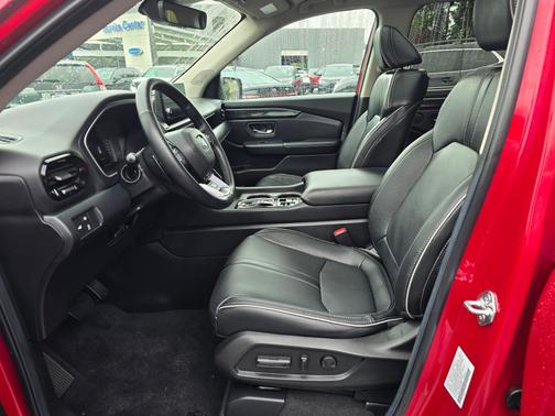 Radiant Red Metallic Ii 2025 Honda Pilot