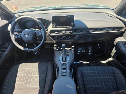 Nordic Forest Pearl 2025 Honda HR-V