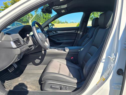 2022 Honda Accord Hybrid 