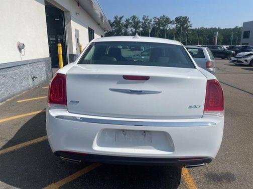 2019 Chrysler 300 Limited