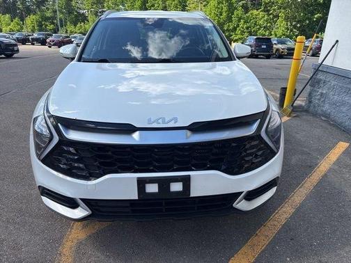 White 2023 Kia Sportage Hybrid EX