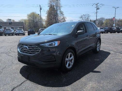 2021 Ford Edge SE