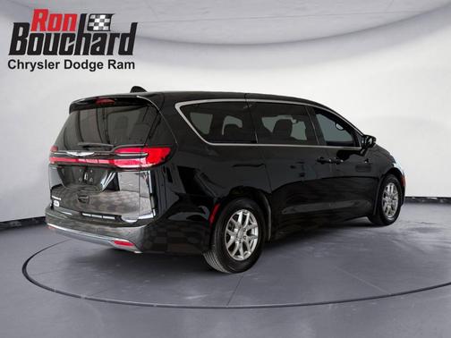 Black 2025 Chrysler Pacifica Select