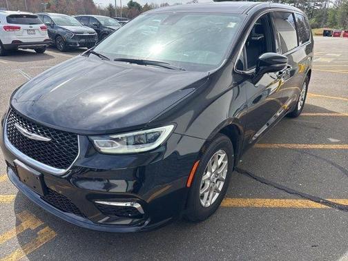 Black 2025 Chrysler Pacifica Select