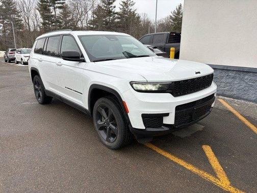 2023 Jeep Grand Cherokee L Laredo