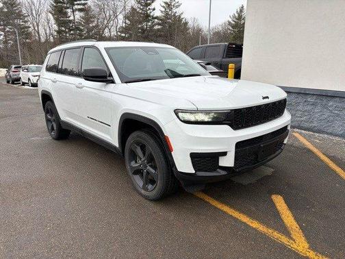 2023 Jeep Grand Cherokee L Laredo