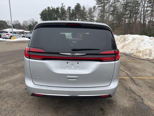 2023 Chrysler Pacifica Touring