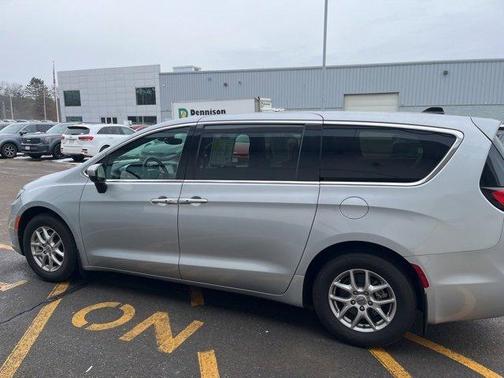 2023 Chrysler Pacifica Touring
