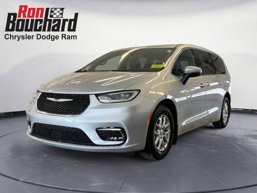 2023 Chrysler Pacifica Touring