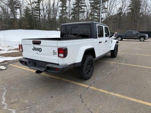 2023 Jeep Gladiator Sport