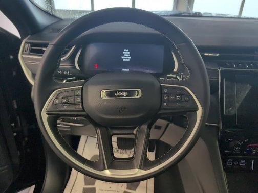 2024 Jeep Grand Cherokee Laredo