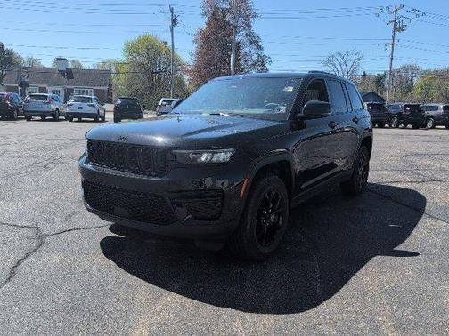 2024 Jeep Grand Cherokee Laredo