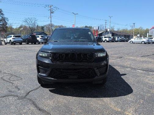2024 Jeep Grand Cherokee Laredo