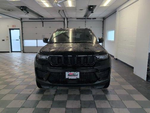 2024 Jeep Grand Cherokee Laredo
