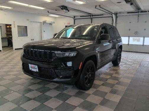 2024 Jeep Grand Cherokee Laredo