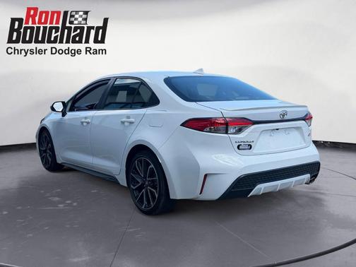 White 2022 Toyota Corolla SE