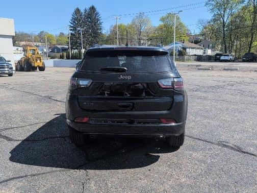 2023 Jeep Compass Altitude