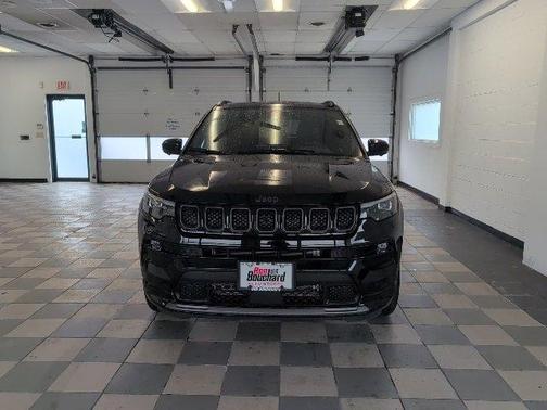 2023 Jeep Compass Altitude