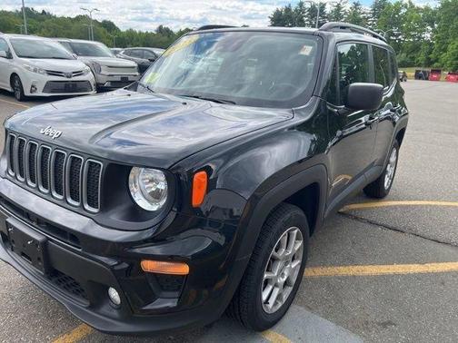 Black 2023 Jeep Renegade Latitude