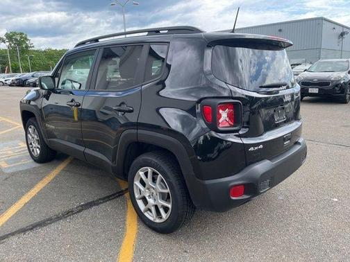 Black 2023 Jeep Renegade Latitude