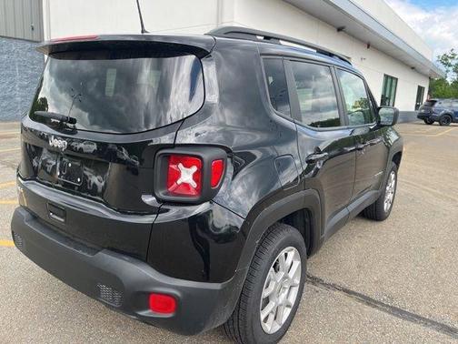 Black 2023 Jeep Renegade Latitude