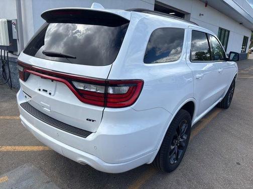 White 2022 Dodge Durango GT