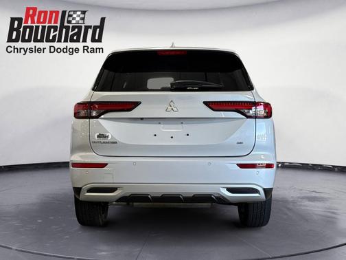 2022 Mitsubishi Outlander SE