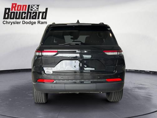 2022 Jeep Grand Cherokee Altitude