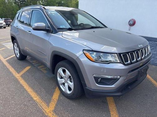 Silver 2019 Jeep Compass Latitude