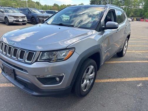 Silver 2019 Jeep Compass Latitude