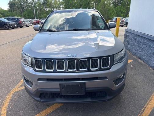 Silver 2019 Jeep Compass Latitude