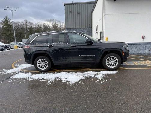 2025 Jeep Grand Cherokee Laredo X